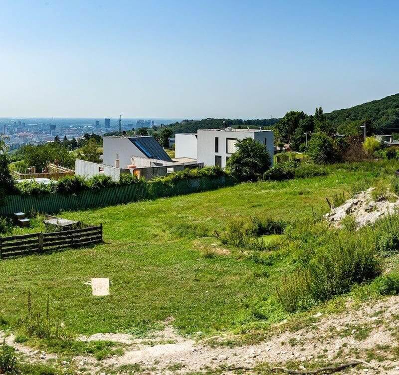 Vily Koliba,projekt,Unikátne riešenie,pre náročných,vily Bratislava,rezort,Trojica objektov,domy,luxusné bývanie,maximálne súkromie,privátne vonkajšie plochy,dohodnúť obhliadku,zenith,všetky výhody,mestske vily koliba,LUSSUOSA - www.vilykoliba.sk,vírivka,panoráma Bratislavy,výhľad na mesto,kamzík,bývanie v prírode,YEME potraviny,OD Slimak,Billa,OD Polus,Central,Tesco Express